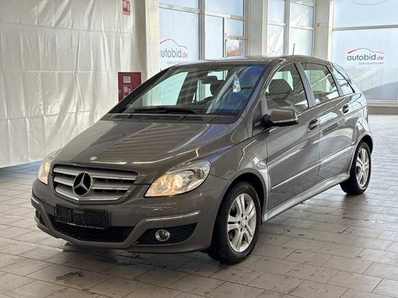 Vaizdas iš priekio kairės