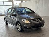 Vaizdas iš priekio dešinės