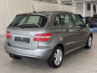 Vaizdas iš galo dešinės