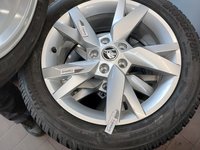 További képek a karosszériáról