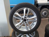 További képek a karosszériáról