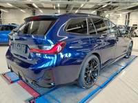 Pogled od pozadi desno