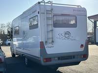 Vaizdas iš galo kairės