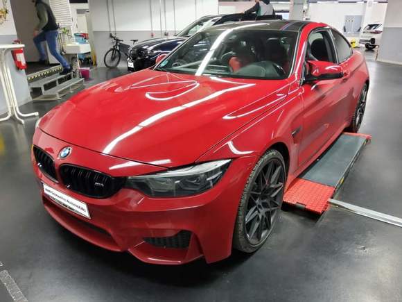 Widok z przodu po stronie lewej