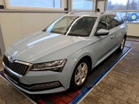 Skoda Skoda Superb Combi Style 2.0 TDI 110kW 7-Gang Automatikgetriebe 4 Türen UVP: 54.061 €