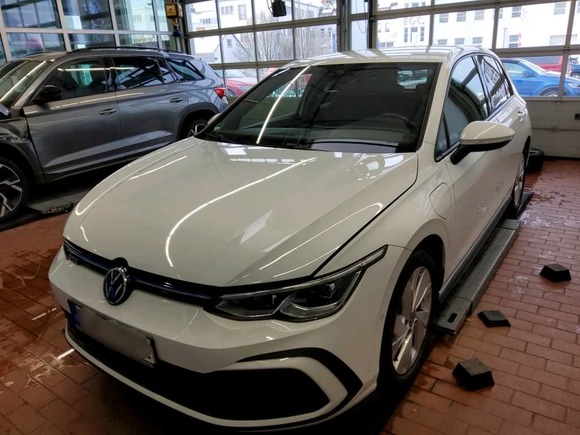 Widok z przodu po stronie lewej