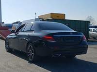 Vaizdas iš galo kairės