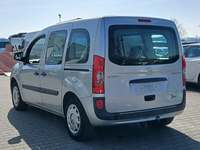 Vaizdas iš galo kairės