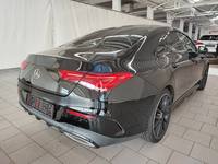 Skats no labās puses aizmugurē