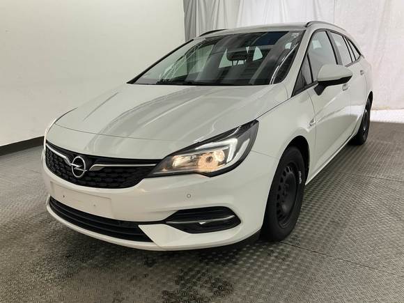 Skats no kreisās puses priekšā