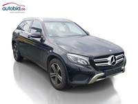 Pogled sprijeda desno