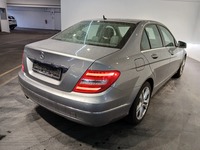 Vue de l’arrière droit