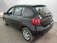 Vue de l’arrière gauche