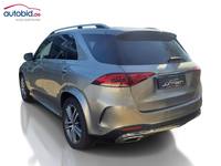 Вид сзади слева