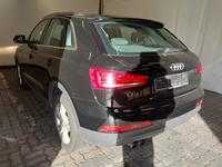 Vista traseira esquerda