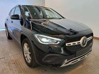 Pogled sprijeda desno