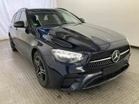 Pogled sprijeda desno