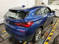 Pogled od pozadi desno