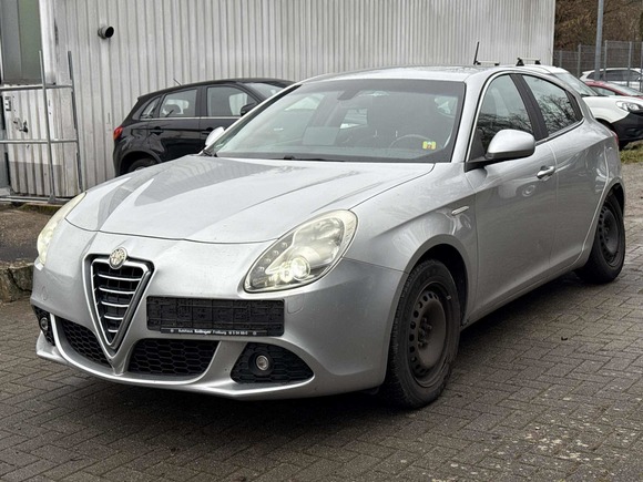 Vaizdas iš priekio kairės