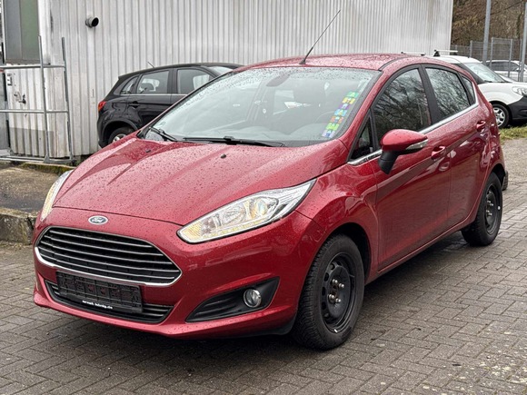 Vaizdas iš priekio kairės