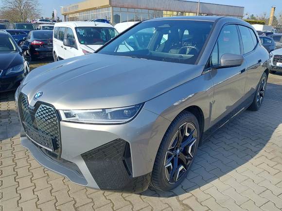 Widok z przodu po stronie lewej