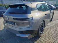 Pogled od pozadi desno