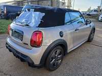 Pogled od pozadi desno