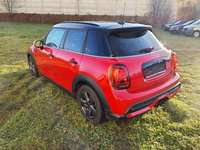 Pogled od pozadi levo