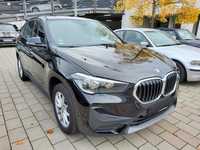 Pogled desno spredaj