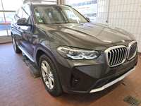 Pogled desno spredaj