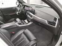 Вид на салон