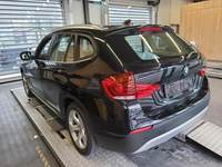 Вид сзади слева