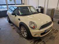 Pogled desno spredaj