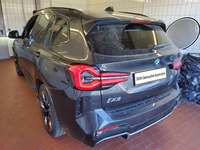 Вид сзади слева