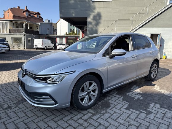 Vaizdas iš priekio kairės