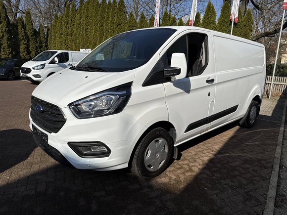 Vaizdas iš priekio kairės