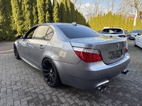 Vaizdas iš galo kairės