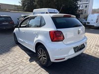 Vaizdas iš galo kairės