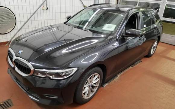 Вид спереди слева