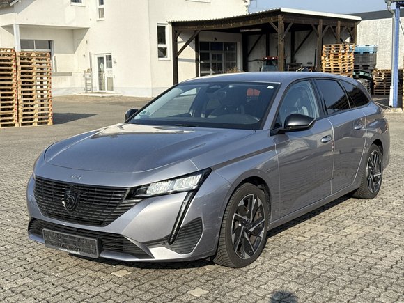 Vaizdas iš priekio kairės