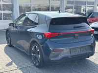 Vaizdas iš galo kairės