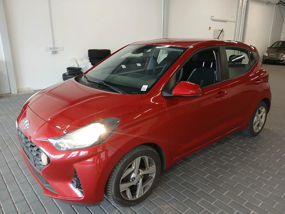 Skats no kreisās puses priekšā