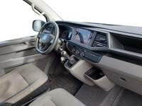 Вид на салон