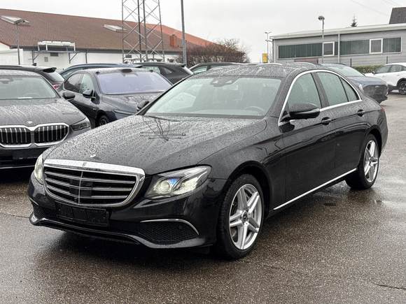 Vaizdas iš priekio kairės