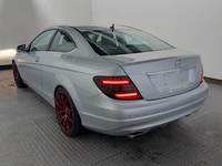 Вид сзади слева