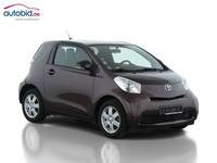 Pogled desno spredaj