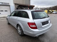 Vaizdas iš galo kairės