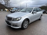 Vaizdas iš priekio kairės