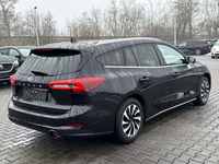 Vaizdas iš galo dešinės