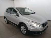 Pogled desno spredaj